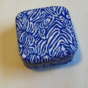 New Lilly Pulitzer blue and white travel jewelry box